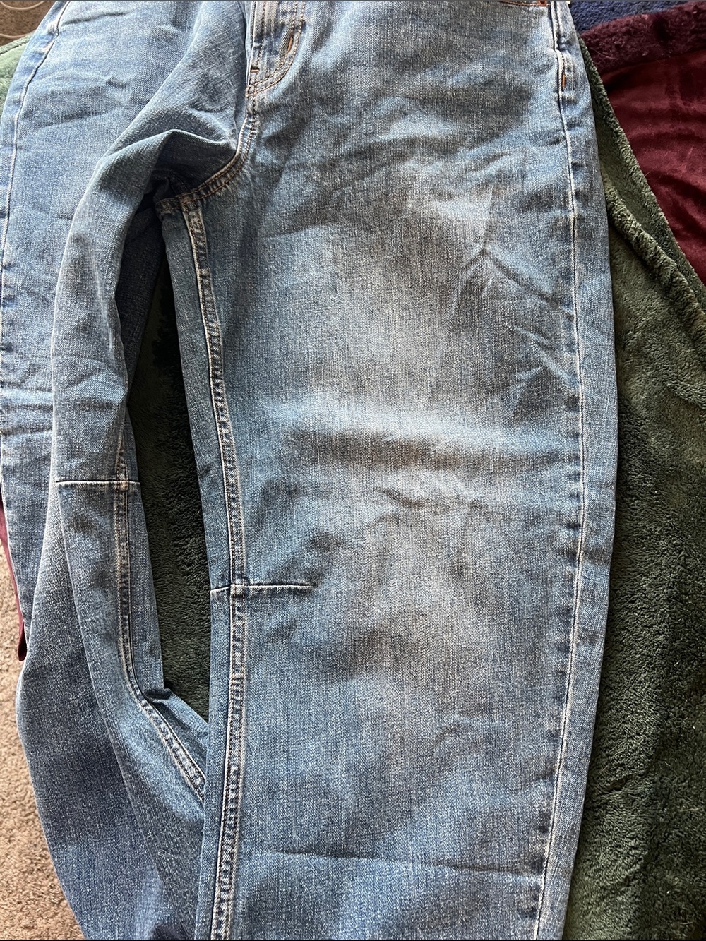 Old Navy petite high rise barrel leg Jeans - Picture 8 of 16